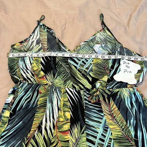 Shein size 2XL green Hawaiian print romper faux wrap front adjustable straps EUC - Picture 7 of 12